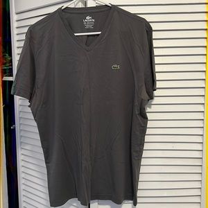 Lacoste v neck t shirt, sz xl, grey, great condition!!!